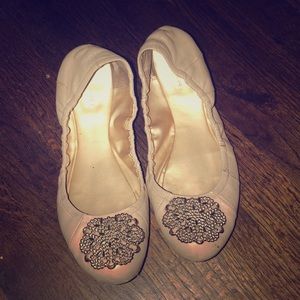Tan & gold Tahari flats
